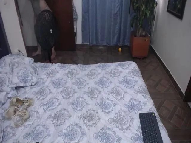 Live sex webcam photo for IsabellaRox #255146242