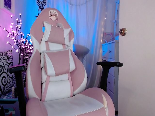 Live sex webcam photo for ANGELLICAQUEN #256608154