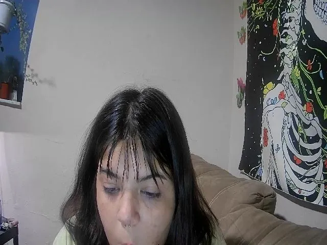 Live sex webcam photo for Lilmisspurp #258976497