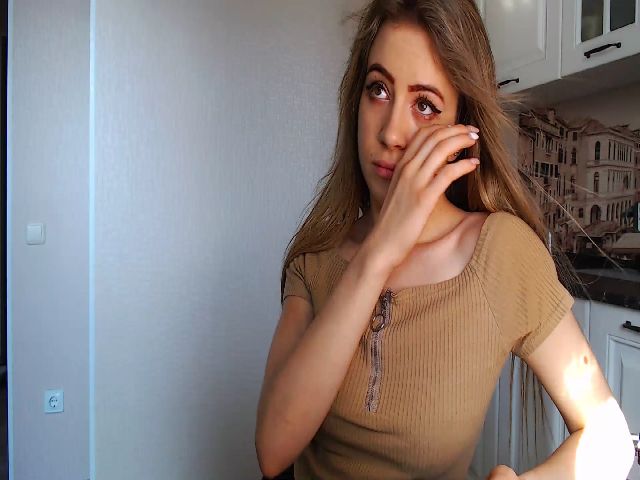 Live sex webcam photo for LannaBlue #255925565