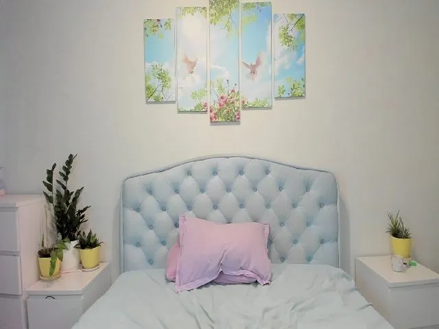 Live sex webcam photo for LexieLittle #252579049