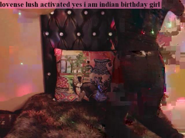 Live sex webcam photo for PARADISEQEEN #253511285