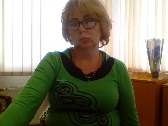 Live sex webcam photo for Luiziana111 #241189042