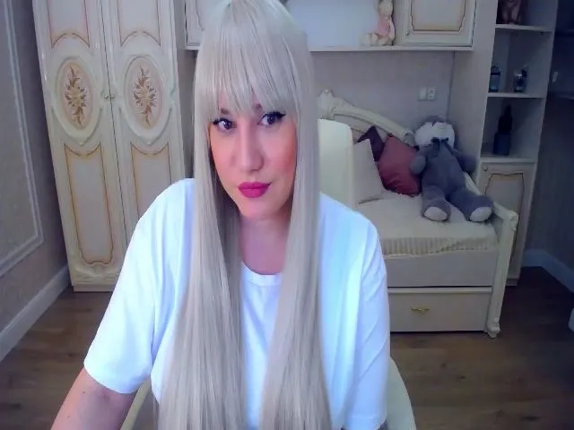 Live sex webcam photo for VeritableGirl #252700062