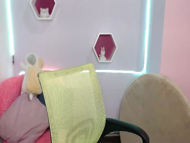 Live sex webcam photo for Pia_Smith_ #253611545