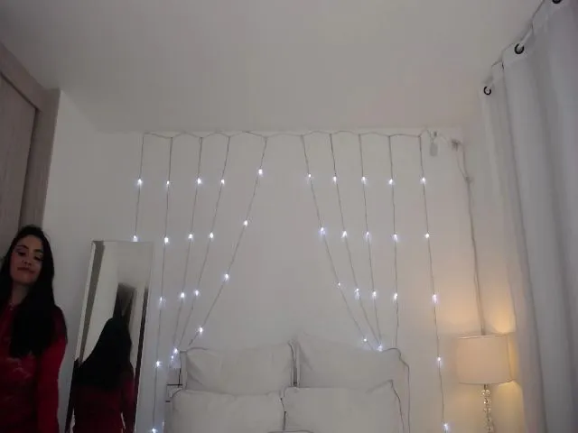Live sex webcam photo for Marianviolet #256641818