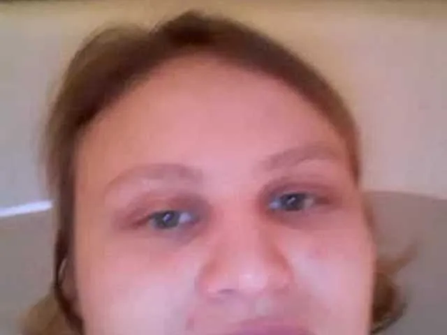 Live sex webcam photo for SoffaHoney #240906073