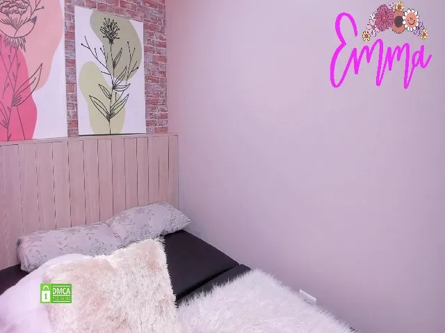Live sex webcam photo for EmmaSiff #255105420