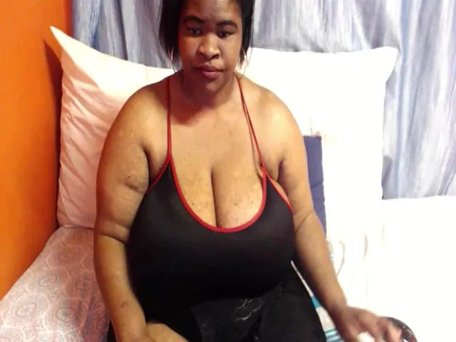 Live sex webcam photo for Sweetnozie #262474108
