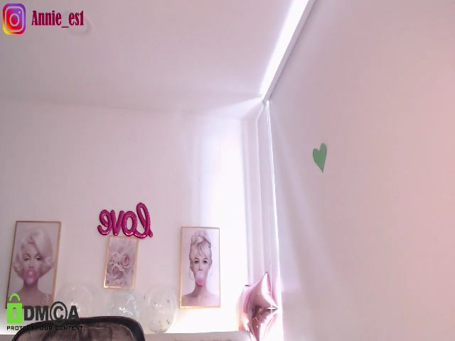 Live sex webcam photo for Annie_es #257604522
