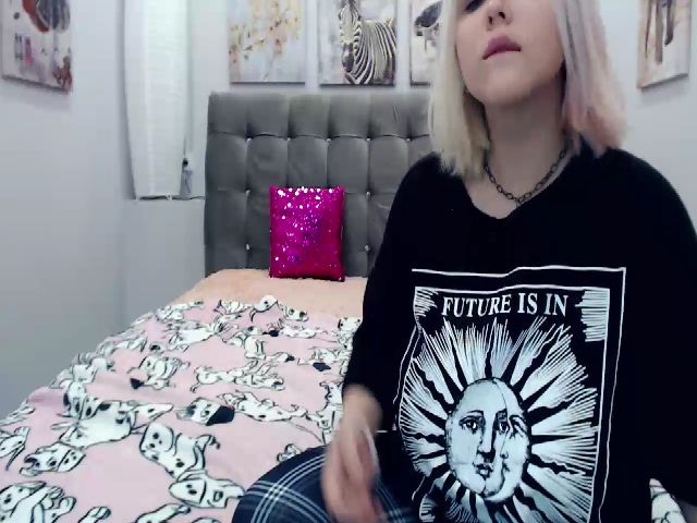 Live sex webcam photo for Helokit #259051054