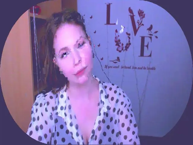 Live sex webcam photo for MollyMey #254241612