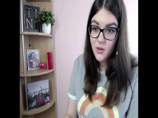 Live sex webcam photo for SweetyTinna #259123289