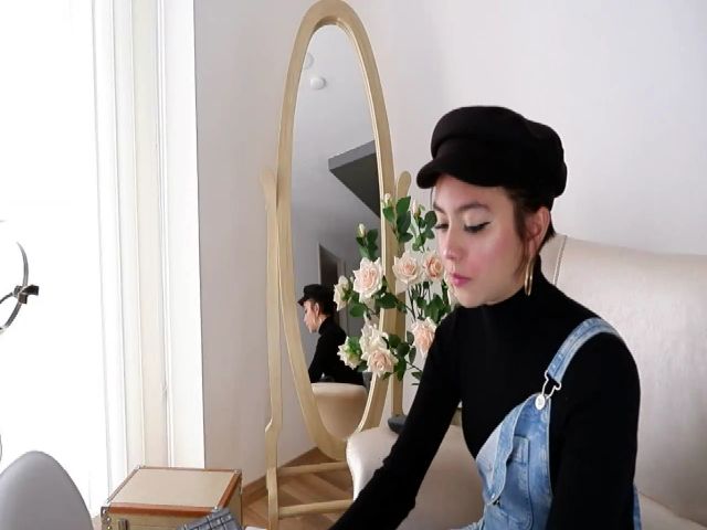 Live sex webcam photo for Anne_boleyn_ #254522901