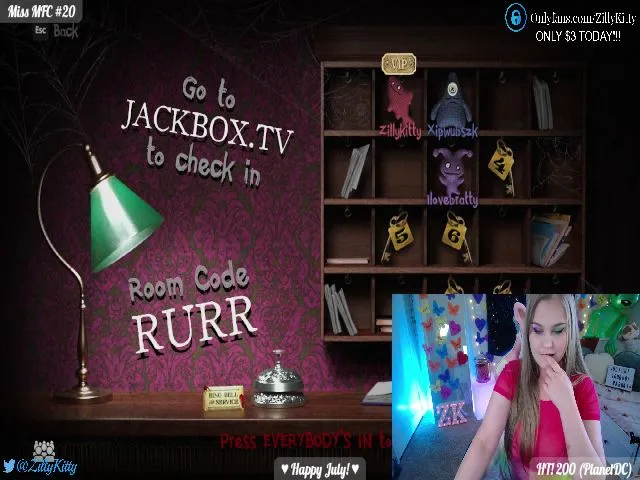 Live sex webcam photo for ZillyKitty #259575177