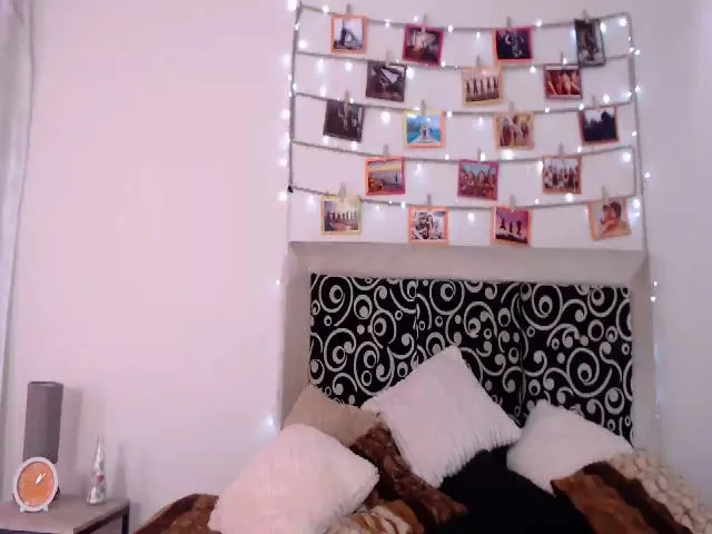 Live sex webcam photo for Litlecapricex #256305051