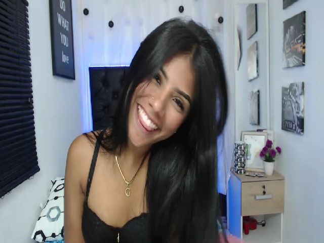 Live sex webcam photo for July_henao #259034673