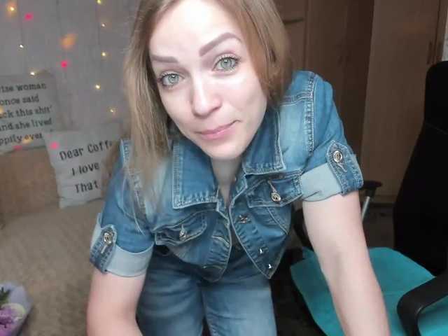 Live sex webcam photo for CherishSia #240936580