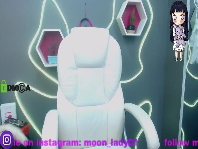 Live sex webcam photo for Moonlady6 #259936151