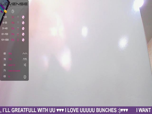 Live sex webcam photo for VioletaRoux #254752435