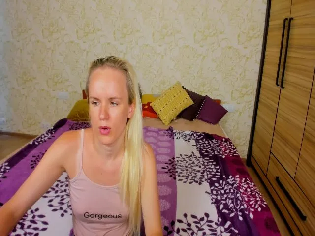 Live sex webcam photo for SusanSmite #264653580