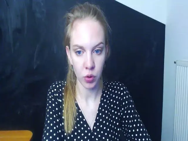 Live sex webcam photo for HappySecret_ #253515969