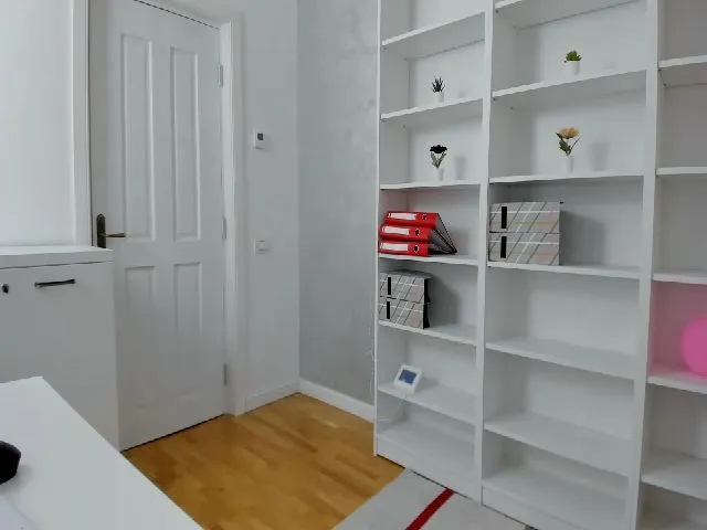 Live sex webcam photo for VanessaCroft #254061391