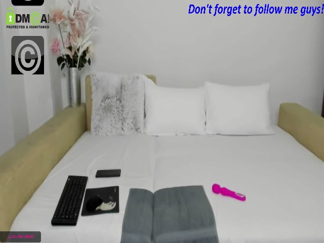 Live sex webcam photo for AnissyaX #258498082