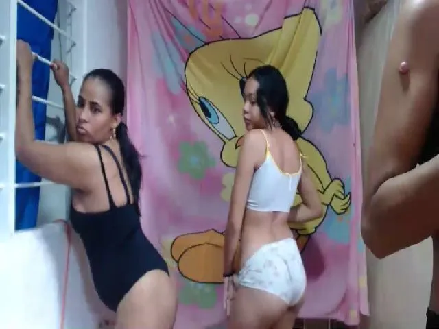 Live sex webcam photo for skinny_girl01 #259325549
