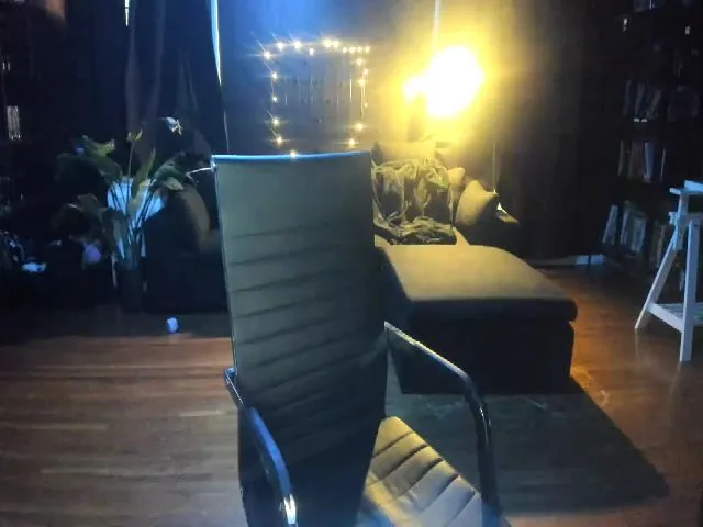 Live sex webcam photo for Cinnamon #261102360