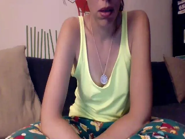 Live sex webcam photo for FoxMoony #261663228