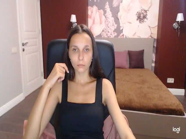 Live sex webcam photo for Emmy_Gray #264773340