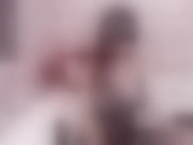 Live sex webcam photo for LolaCandy #242673085
