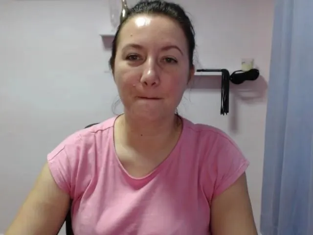 Live sex webcam photo for LexiFox_ #256714028