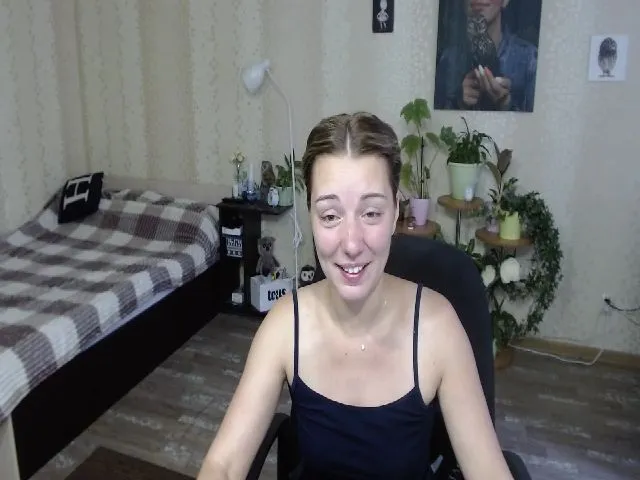 Live sex webcam photo for Emi_lywild #261878626
