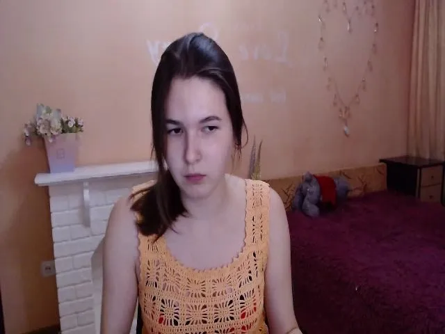 Live sex webcam photo for LiliBrendon #253836666