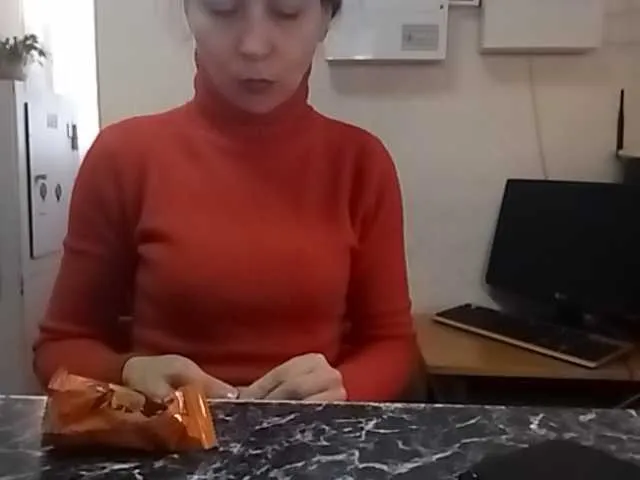 Live sex webcam photo for caroliiine #241287676