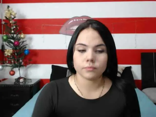 Live sex webcam photo for MeganHills #240947191