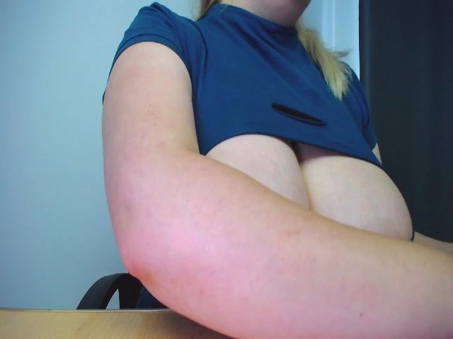 Live sex webcam photo for Clara4Love #255286194