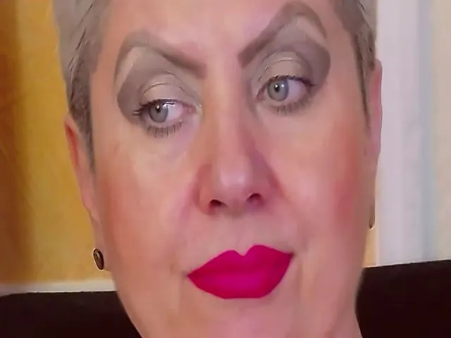 Live sex webcam photo for LADY__POSH #252695157