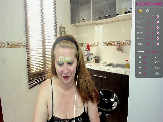 Live sex webcam photo for Lady_hellen #252494204