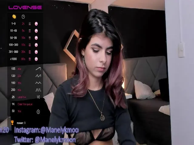 Live sex webcam photo for Manelyk_m #256379911