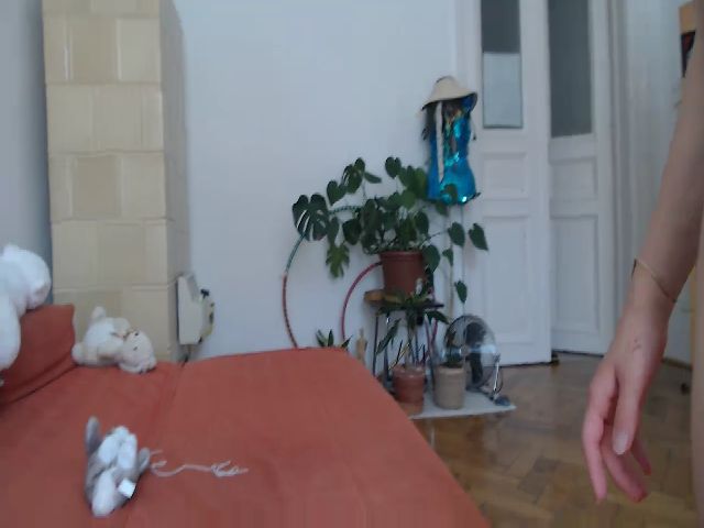 Live sex webcam photo for PetitePinkie #257532511