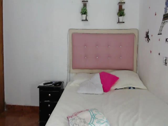 Live sex webcam photo for Maryalelove #265023335