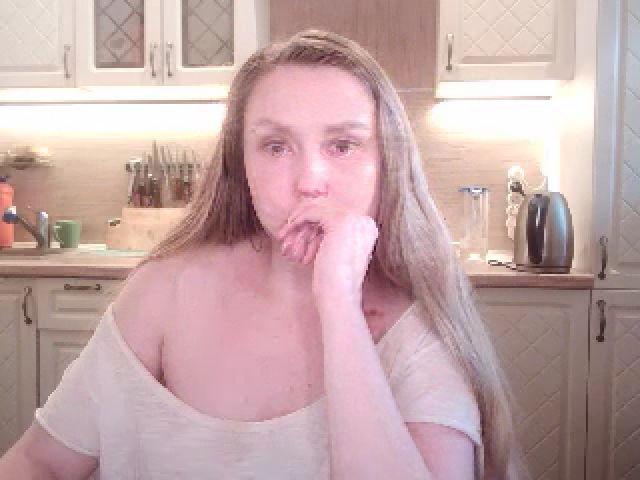 Live sex webcam photo for JaneGrey111 #257032510