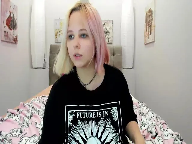 Live sex webcam photo for Helokit #260506531