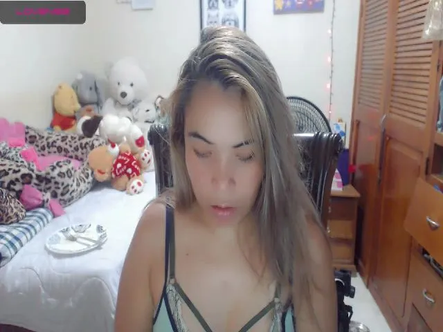 Live sex webcam photo for Meganhill_ #263403266