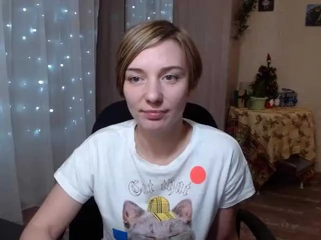 Live sex webcam photo for EmilyWild18 #240922231