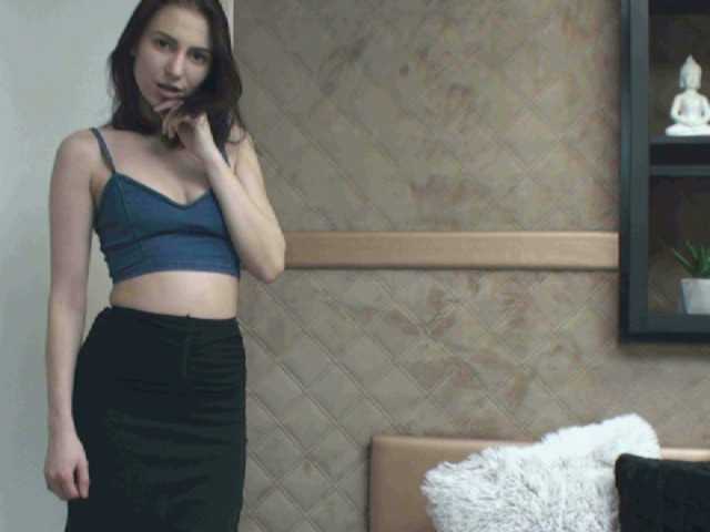 Live sex webcam photo for EmilyDee #241396667