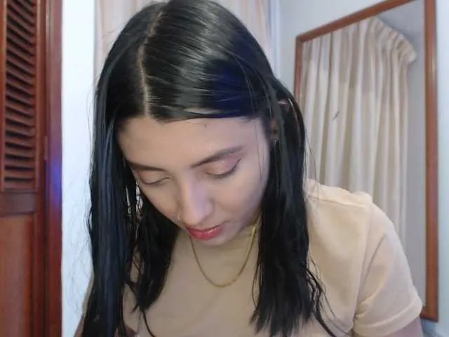 Live sex webcam photo for ThamaraFranc #249707883